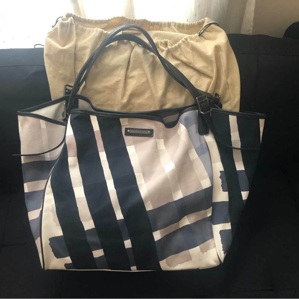 Burberry expandable travel tote bag